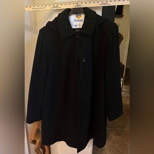 black medium length wool hooded coat
size:2Xlarge